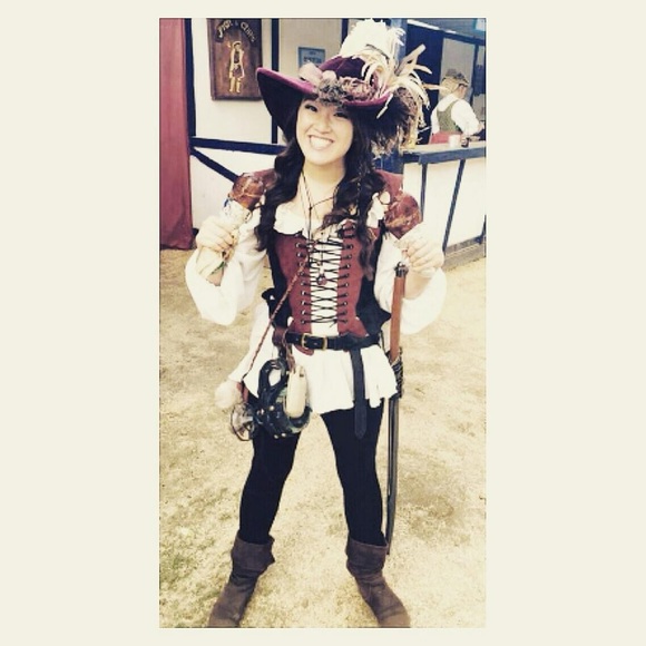 Meet your Posher, Janice - Picture 3 of 3